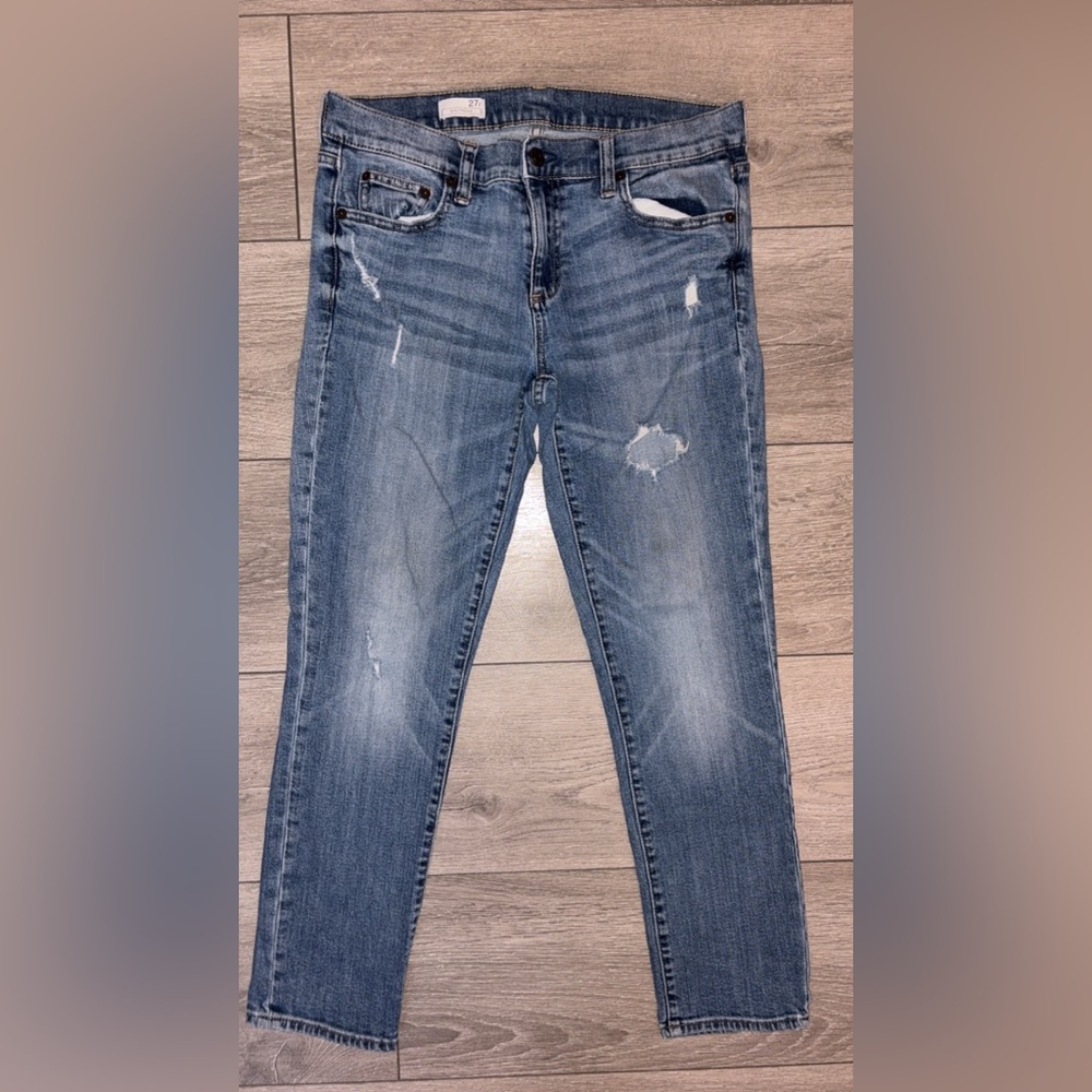 Gap Size 27 R Women’s Denim Jeans Girlfriend Fit Distressed Medium Wash